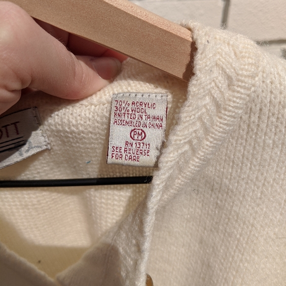 Vintage White Wool Cardigan - Picture 5 of 6